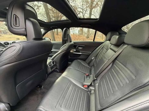 Used 2024 Mercedes-Benz C 300 4MATIC Sedan image 9