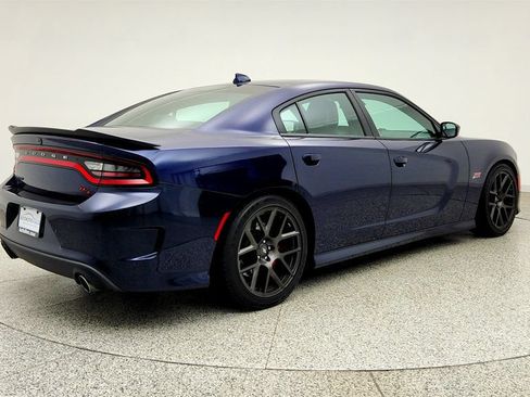 Used 2017 Dodge Charger R/T Scat Pack w/ Beats Audio Group RWD image 5