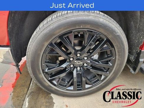 Used 2024 Chevrolet Silverado 1500 LT w/ Convenience Package II image 17
