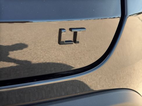 New 2026 Chevrolet Trax LT w/ Driver Confidence Package FWD image 9