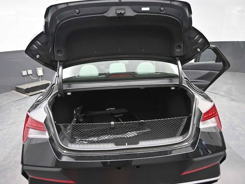 New 2026 Hyundai Elantra Limited FWD image 13