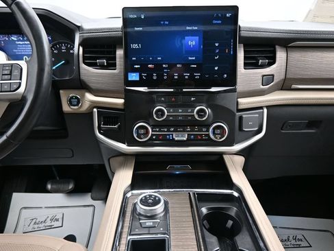 Used 2024 Ford Expedition Max Limited RWD image 18
