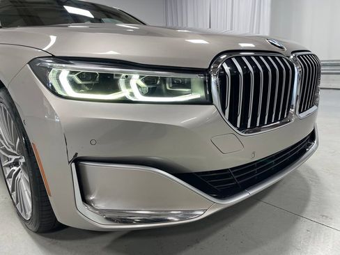 Used 2020 BMW 750i xDrive w/ Executive Package AWD/4WD image 11