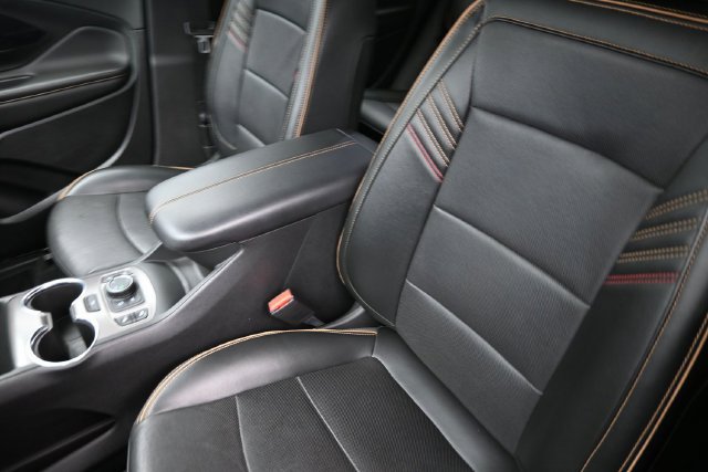 Used 2022 GMC Terrain AT4 w/ Infotainment Package II AWD/4WD image 17