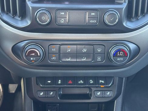 Used 2022 Chevrolet Colorado Z71 AWD/4WD image 22