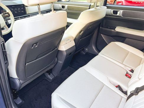 Certified 2025 Hyundai Santa Fe SEL image 13