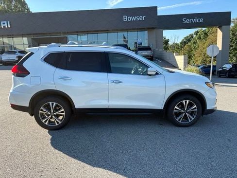 Used 2019 Nissan Rogue SV w/ Premium Package AWD/4WD image 6