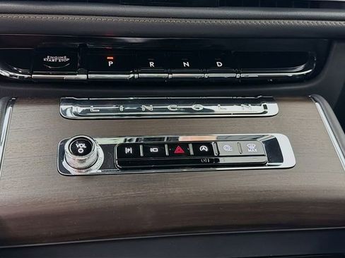 New 2026 Lincoln Aviator Reserve AWD/4WD image 18