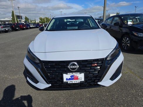 New 2025 Nissan Altima 2.5 SR w/ SR Premium Package image 9