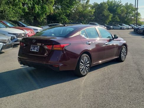 Used 2025 Nissan Altima 2.5 SV FWD image 4
