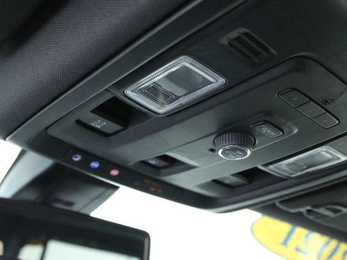 Used 2021 Chevrolet Tahoe LT image 21