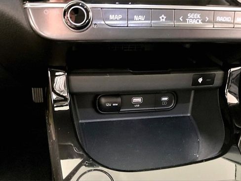 Certified 2026 Kia Seltos EX w/ EX Sunroof Package image 16