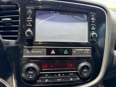 Used 2019 Mitsubishi Outlander ES FWD image 16