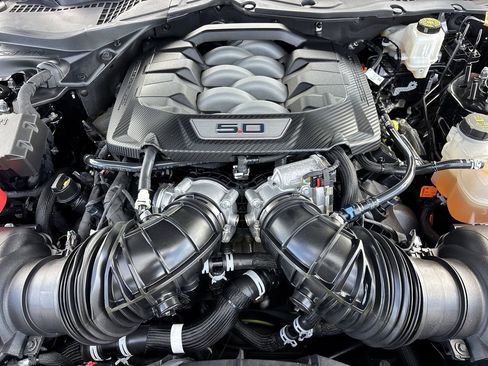 Used 2024 Ford Mustang GT Premium image 10