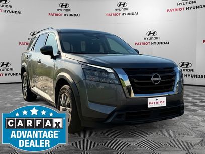 Used 2025 Nissan Pathfinder SV