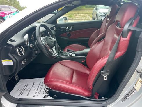 Used 2014 Mercedes-Benz SLK 350 image 32