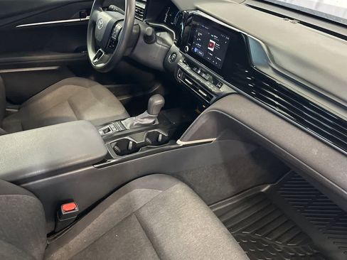 Used 2025 Toyota Camry LE FWD image 17