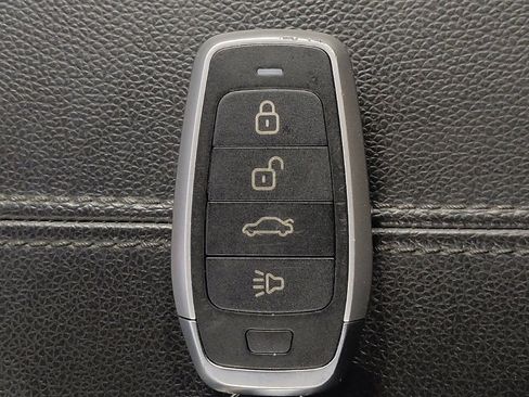 Used 2019 GMC Terrain SLE w/ Driver Convenience Package FWD image 32