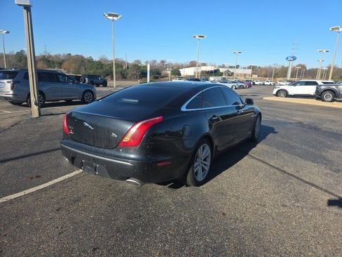 Used 2012 Jaguar XJ L image 3