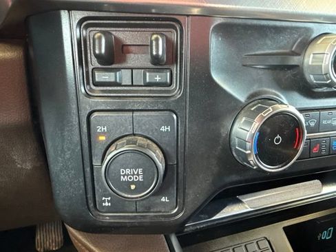Used 2025 Ford F250 King Ranch AWD/4WD image 23