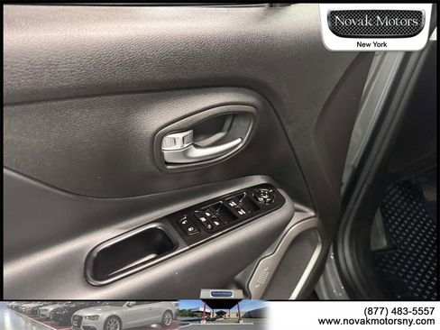 Used 2022 Jeep Renegade Latitude image 13