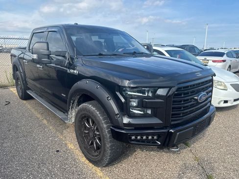 Used 2015 Ford F150 XLT w/ Equipment Group 302A Luxury AWD/4WD image 10