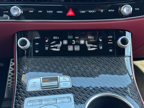 New 2026 Genesis GV70 3.5T Sport Prestige image 9