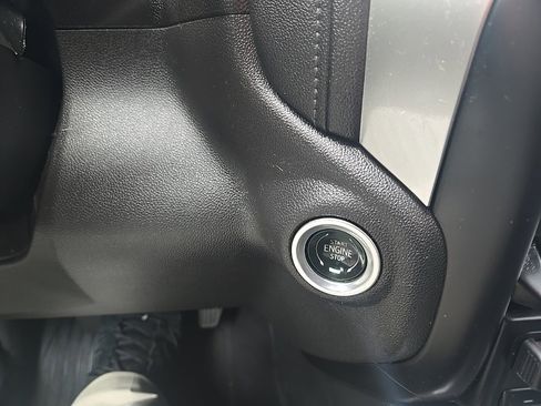 Used 2020 Chevrolet Silverado 1500 LT Trail Boss image 19