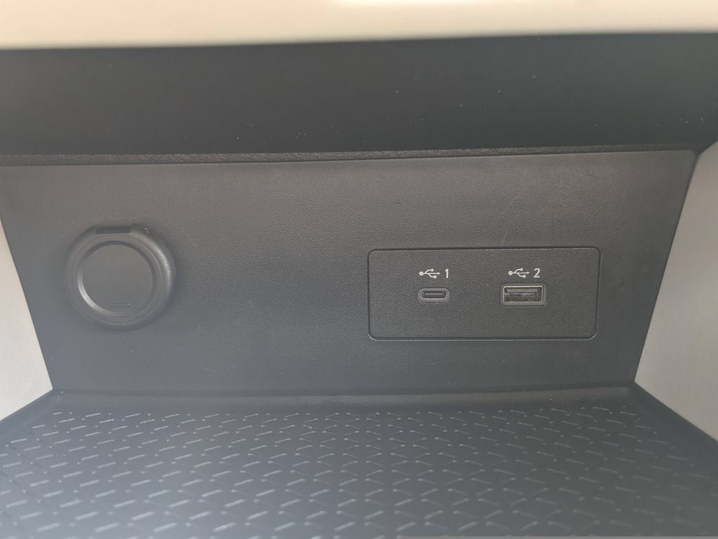 Used 2025 Nissan Pathfinder SV AWD/4WD image 21