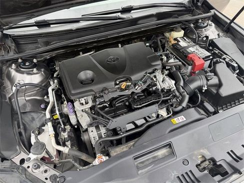 Used 2018 Toyota Camry SE w/ Convenience Package image 25