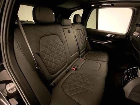 Used 2025 BMW X5 xDrive40i w/ Premium Package image 15