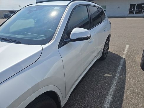 Used 2025 BMW X1 xDrive28i w/ Technology Package AWD/4WD image 5