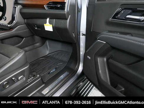 New 2026 GMC Yukon XL Denali w/ Denali Reserve Package image 25