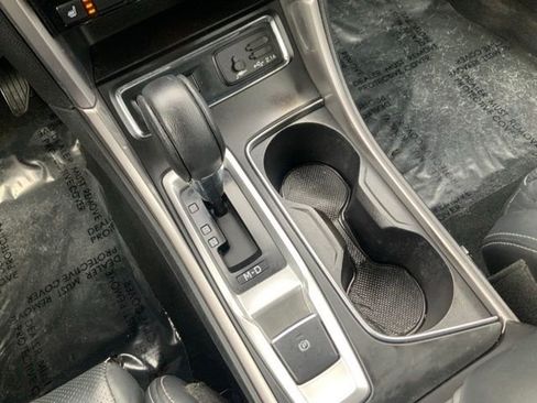 Used 2019 Subaru Ascent Limited image 34