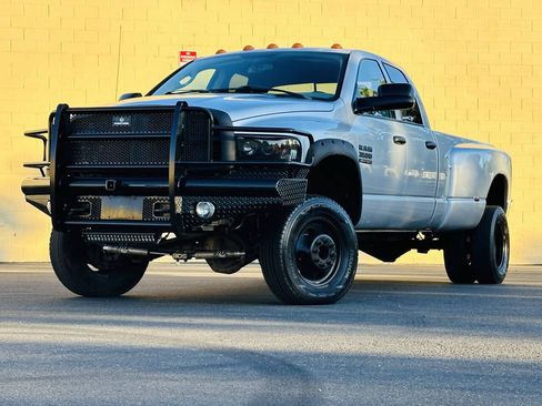 Used 2005 Dodge Ram 3500 Truck SLT AWD/4WD image 4