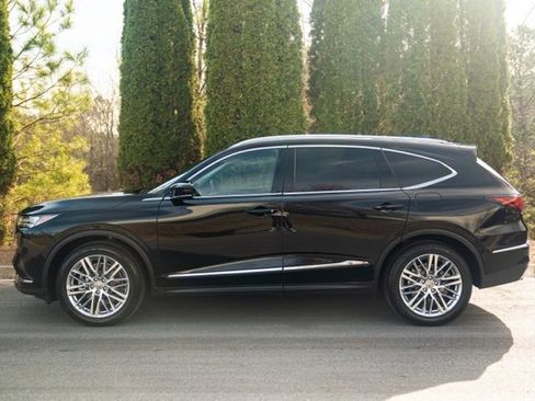 Used 2023 Acura MDX SH-AWD w/ Advance Package image 4