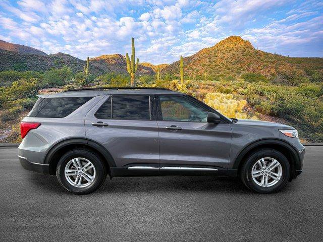 Used 2023 Ford Explorer XLT w/ Equipment Group 202A RWD image 3