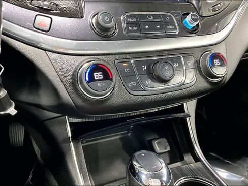 Used 2016 Chevrolet Impala LT w/ Leather Package FWD image 15