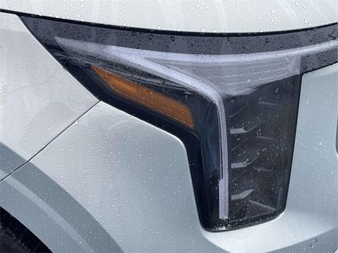 New 2026 Kia Carnival EX image 7