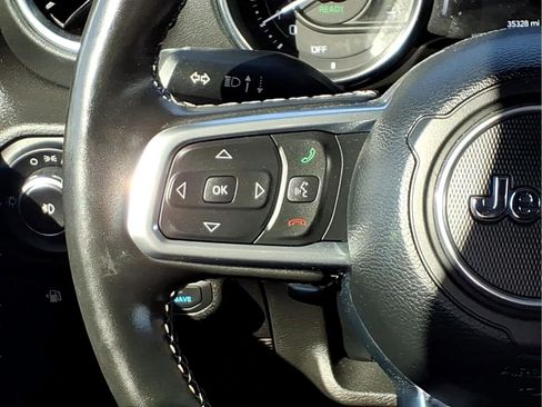 Used 2022 Jeep Wrangler Unlimited Sahara w/ Cold Weather Group AWD/4WD image 21