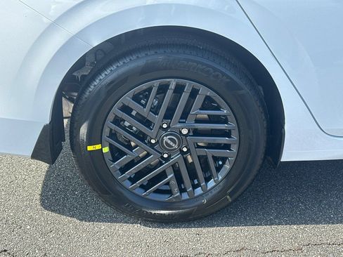 New 2026 Nissan Sentra SV w/ SV Convenience Package FWD image 17
