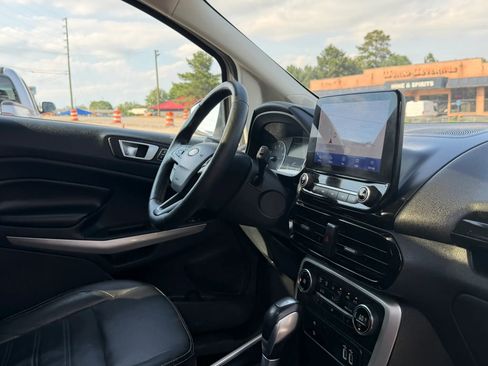 Used 2020 Ford EcoSport Titanium AWD/4WD image 24
