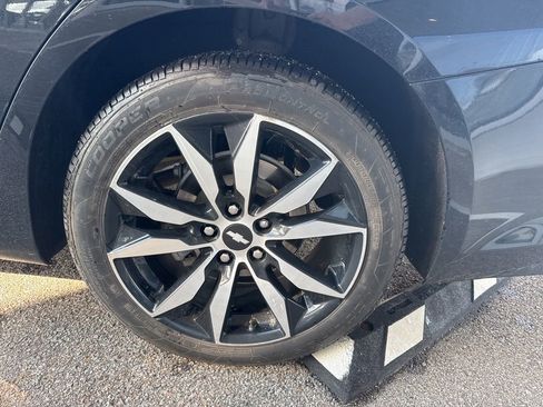 Used 2018 Chevrolet Malibu LT FWD image 8