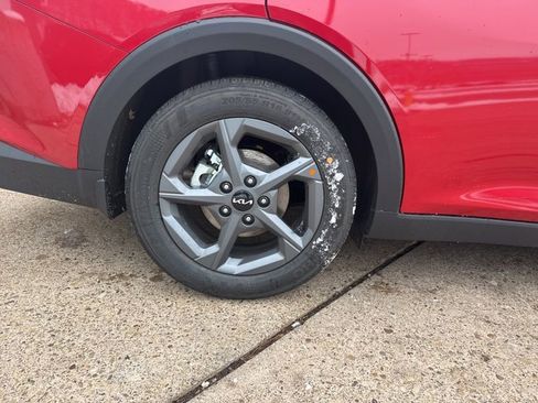 New 2025 Kia K4 LXS image 9