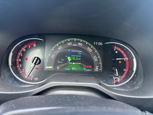 Certified 2025 Toyota RAV4 LE FWD image 9