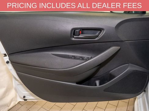 Used 2025 Toyota Corolla LE FWD image 11