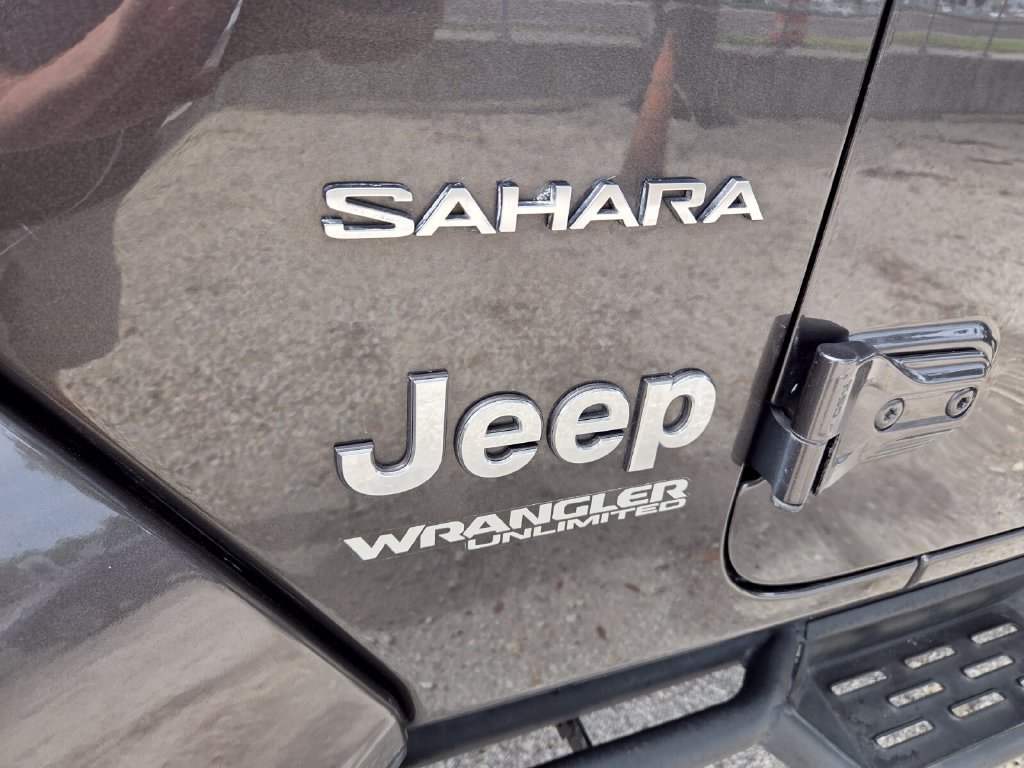 Used 2020 Jeep Wrangler Unlimited Sahara AWD/4WD image 4
