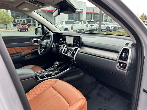 Used 2023 Kia Sorento SX Prestige image 28