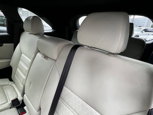 Used 2018 Kia Sorento SX image 33