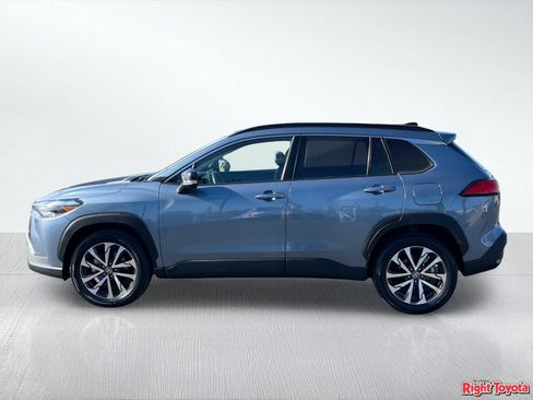 Certified 2025 Toyota Corolla Cross XLE AWD/4WD image 4